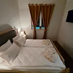 Villa бутикови хамбарлии с отопляем басейн и джакузи