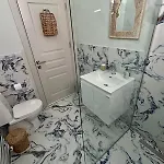 бутикови хамбарлии с отопляем басейн и джакузи *