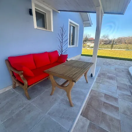 Hambarlii Boutique бутикови хамбарлии