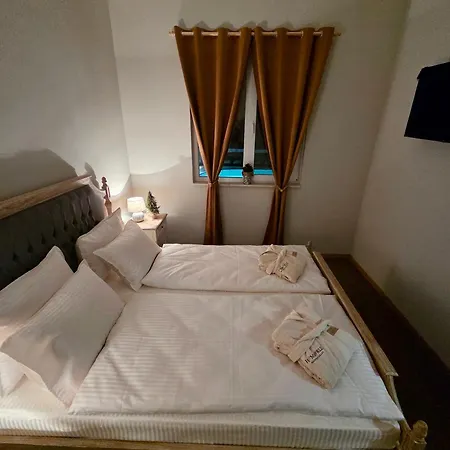 Villa бутикови хамбарлии с отопляем басейн и джакузи