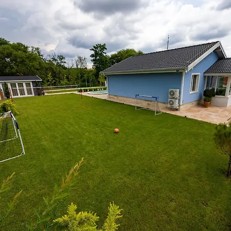 Villa бутикови хамбарлии с отопляем басейн и джакузи *