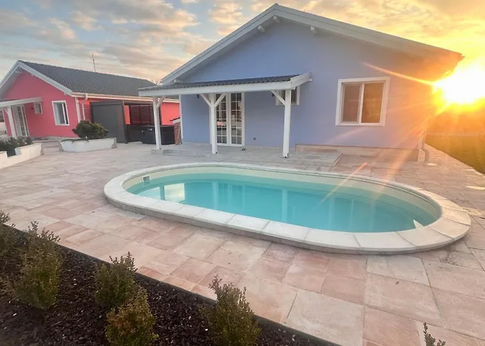 Hambarlii Boutique бутикови хамбарлии Zhitnitsa