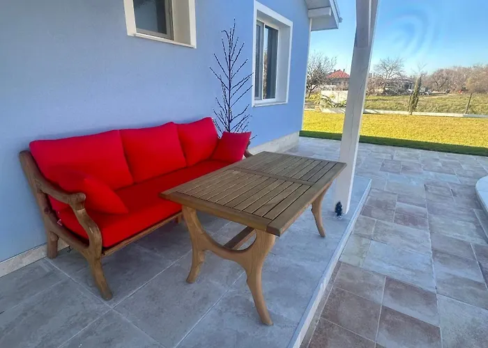 Hambarlii Boutique бутикови хамбарлии